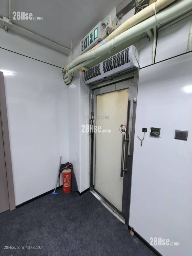 Honland Building Rental 1 Bedroom 420 ft²