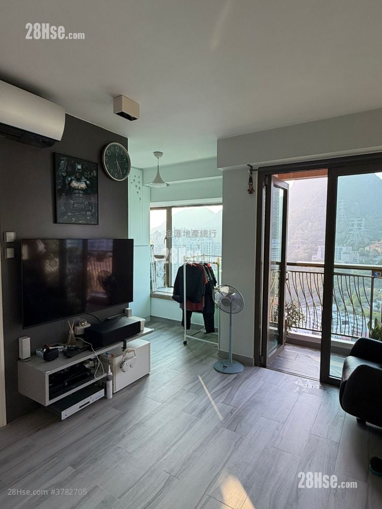 The Forest Hills Sell 2 Bedrooms , 1 Bathroom 439 ft²