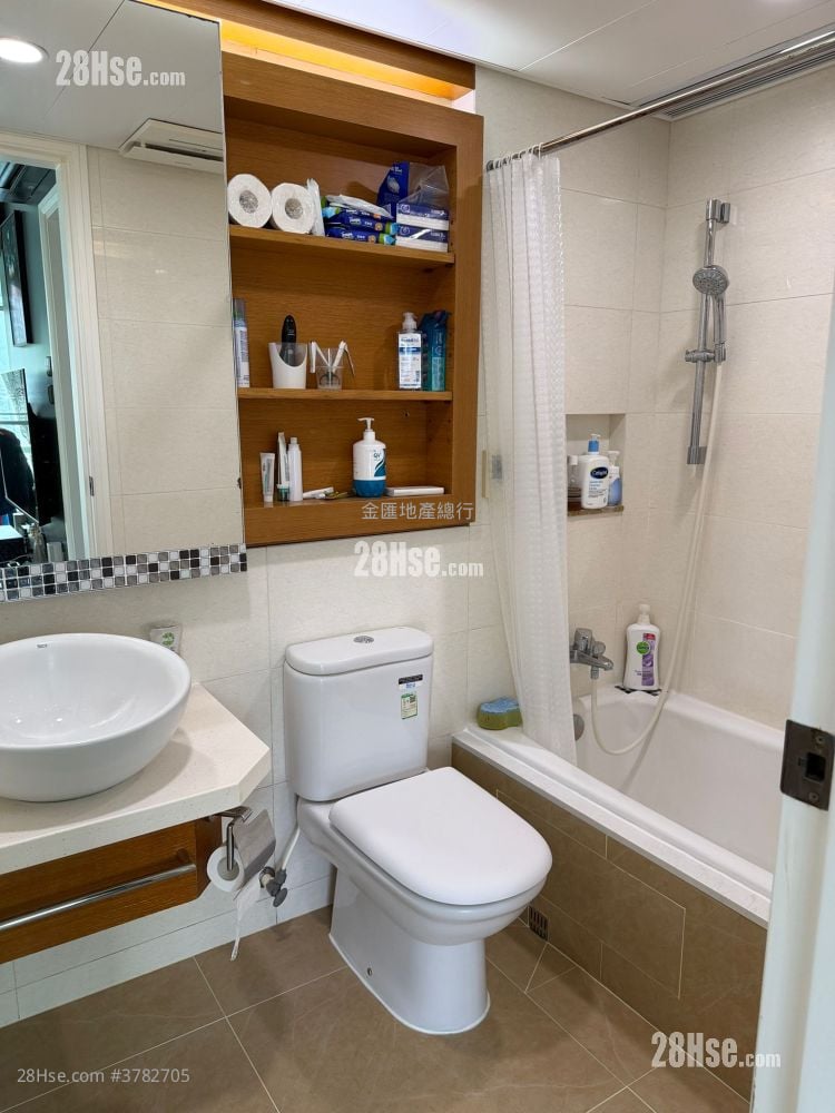 The Forest Hills Sell 2 Bedrooms , 1 Bathroom 439 ft²