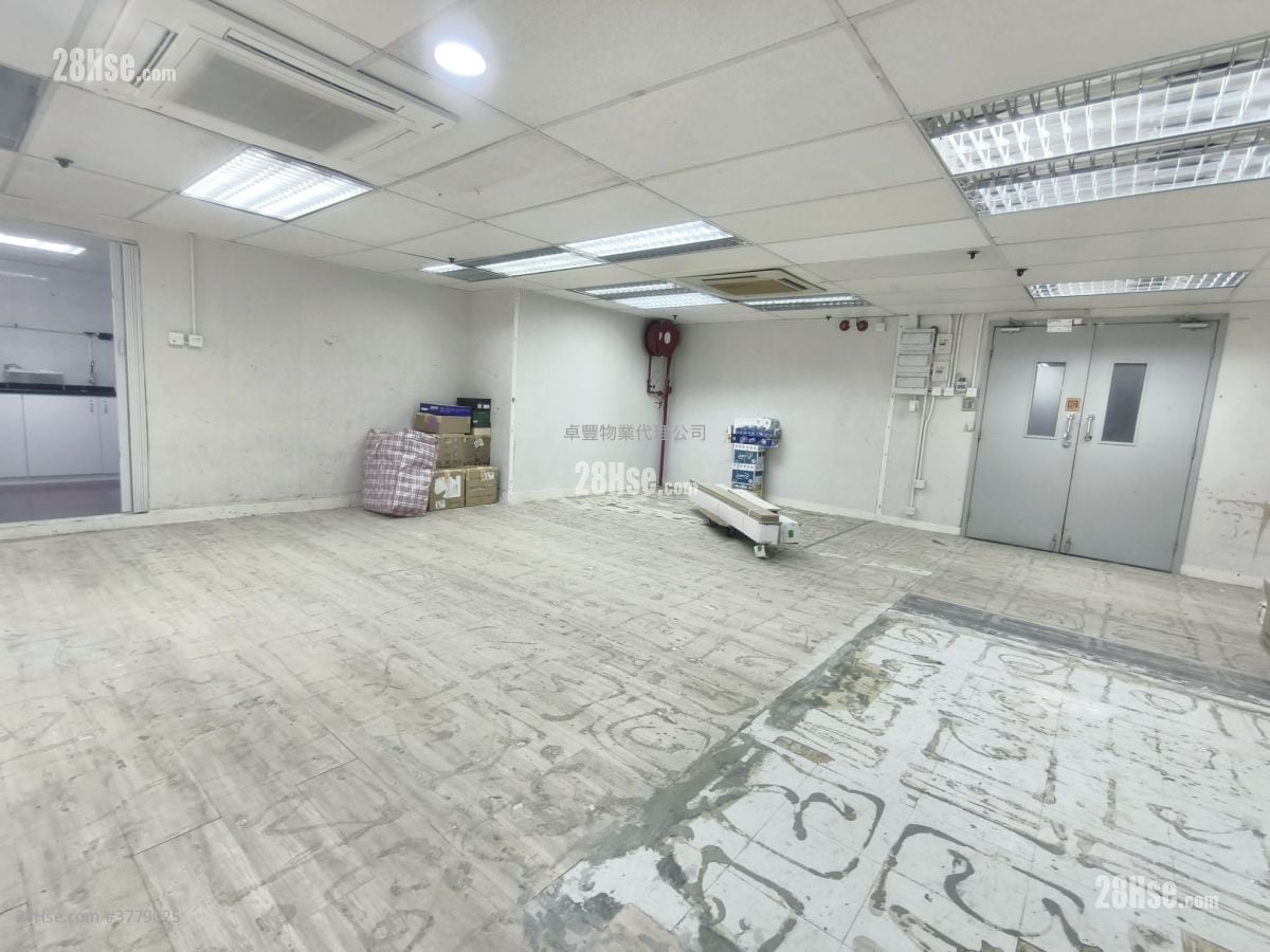 好运工业中心 租盘 2 房 , 1 厕所 1,170 平方尺