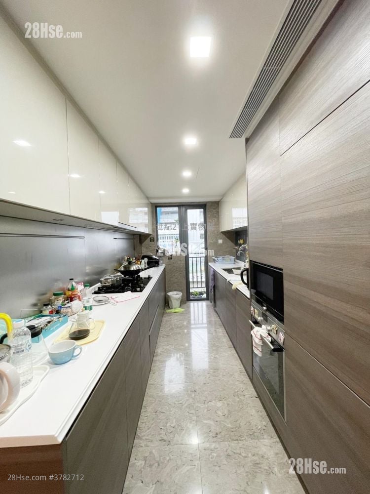 Parc Inverness Sell 4 Bedrooms , 2 Bathrooms 1,462 ft²