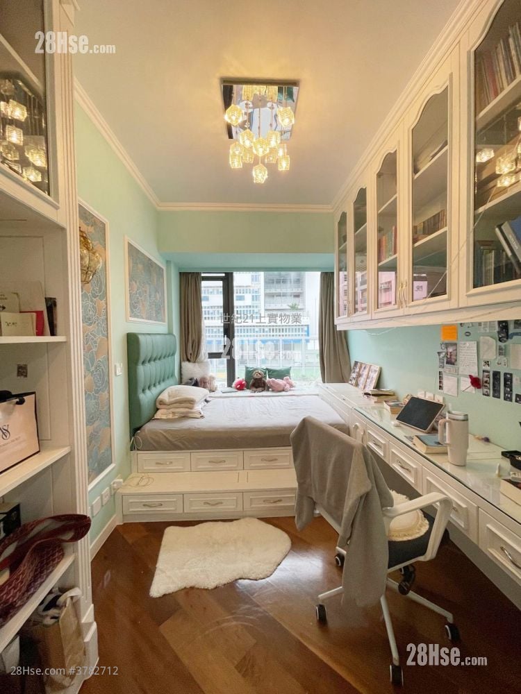 Parc Inverness Sell 4 Bedrooms , 2 Bathrooms 1,462 ft²