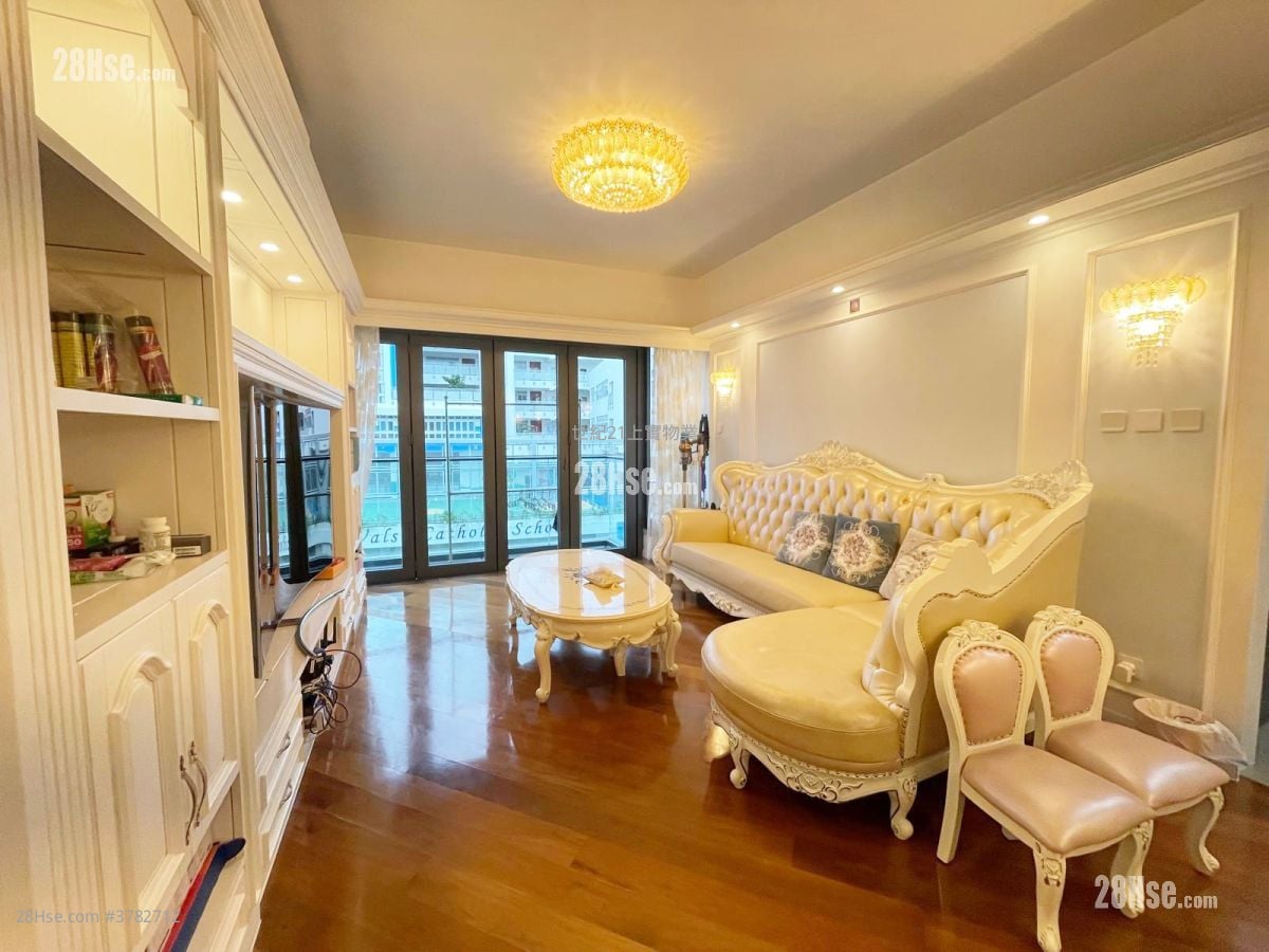 Parc Inverness Sell 4 Bedrooms , 2 Bathrooms 1,462 ft²