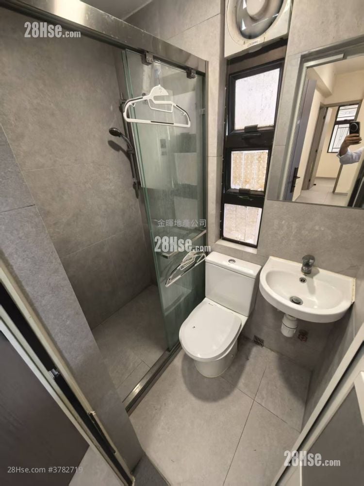 唐楼 租盘 2 房 , 1 浴室 267 平方尺