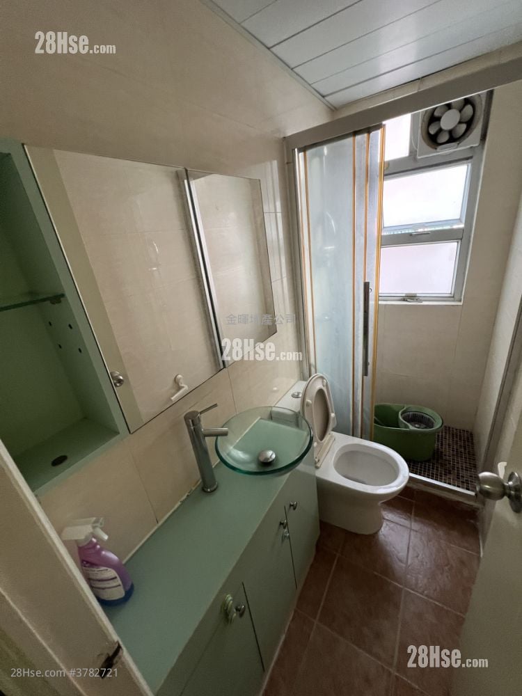 宝丰大楼 租盘 2 房 , 1 浴室 296 平方尺