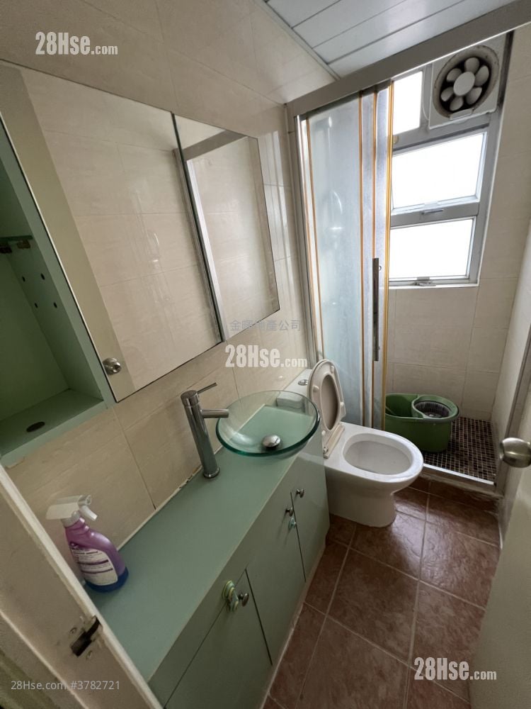 宝丰大楼 租盘 2 房 , 1 浴室 296 平方尺