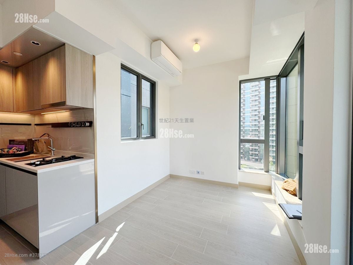 Gold Coast Bay Rental 312 ft²