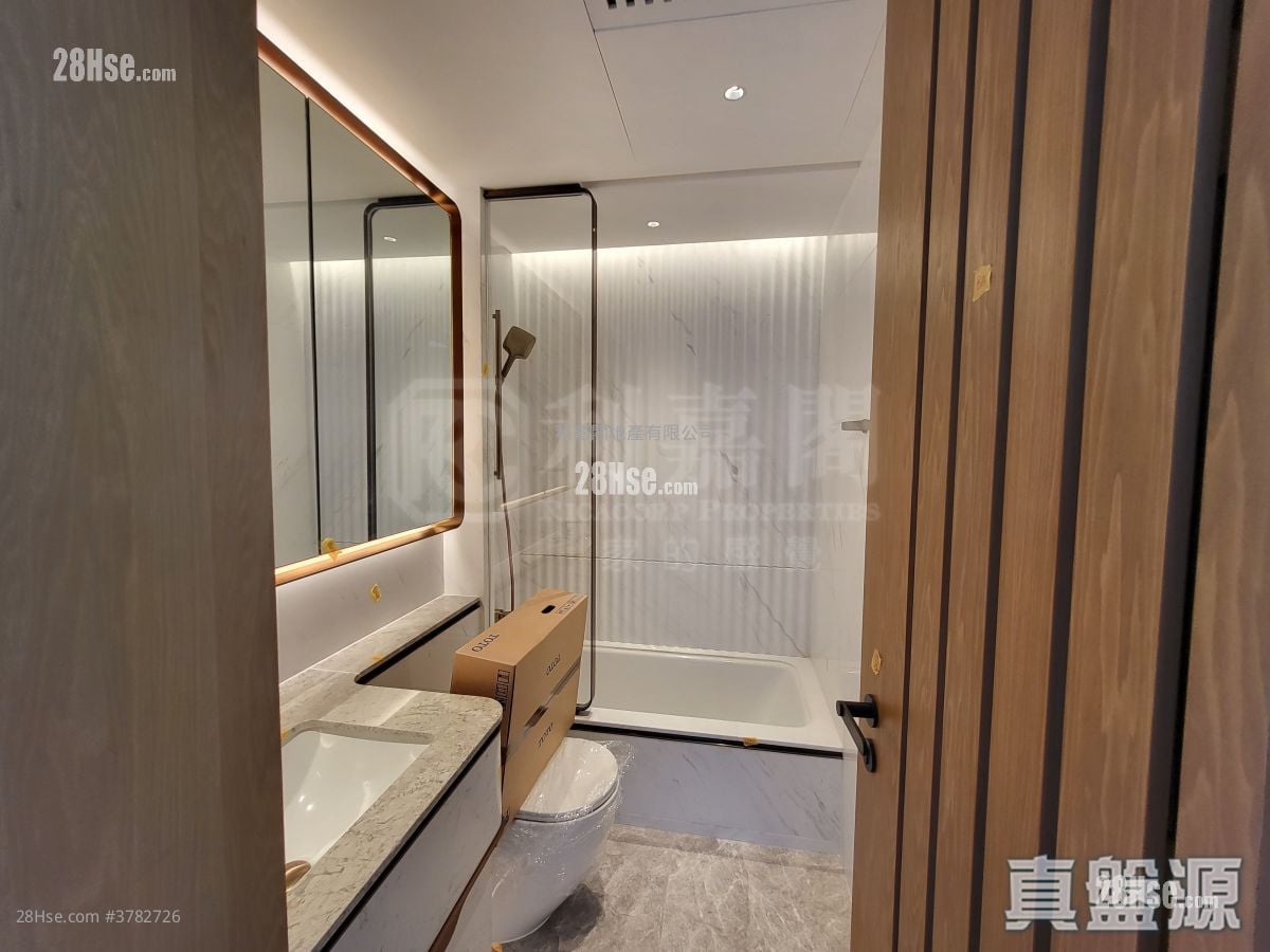 128 Waterloo Rental 2 Bedrooms , 1 Bathroom 578 ft²