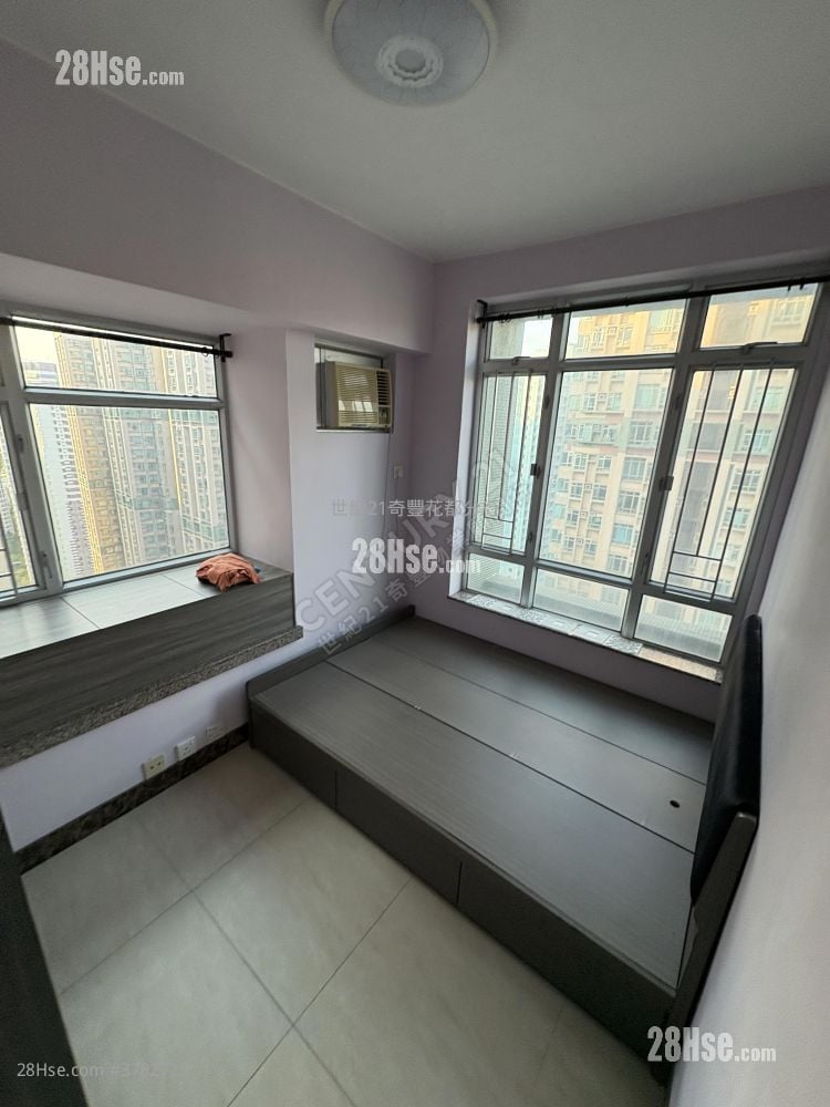 Flora Plaza Rental 2 Bedrooms , 1 Bathroom 370 ft²