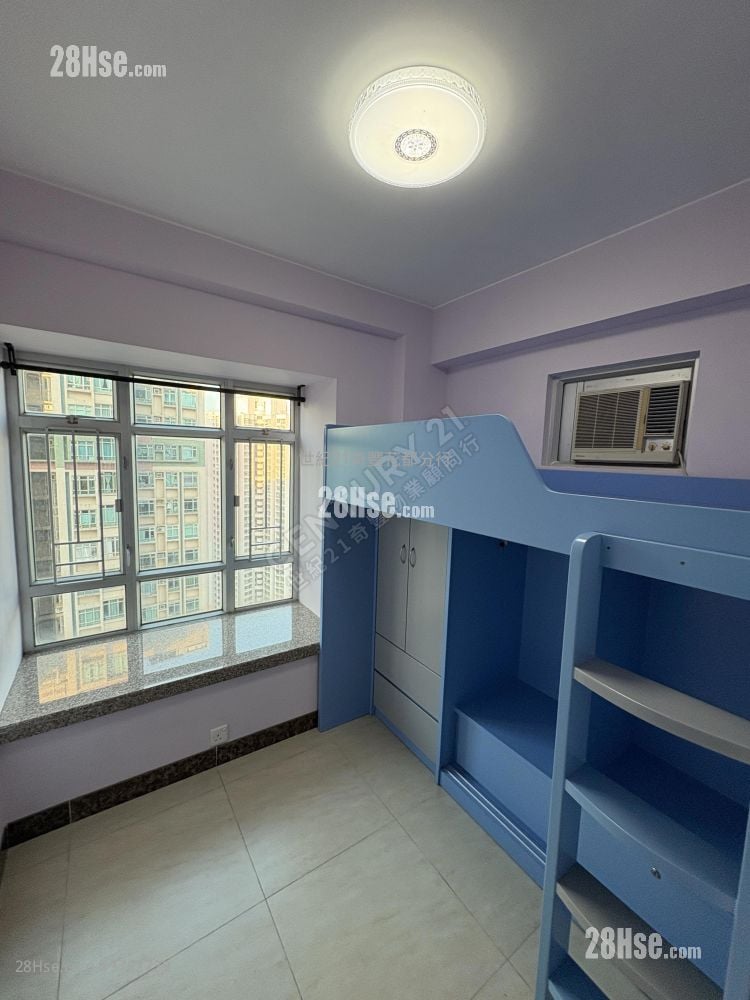 Flora Plaza Rental 2 Bedrooms , 1 Bathroom 370 ft²