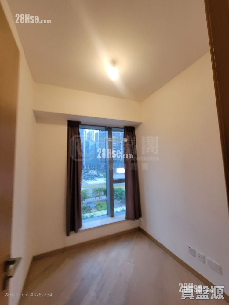 One Kai Tak(Ii) Sell 3 Bedrooms , 2 Bathrooms 799 ft²