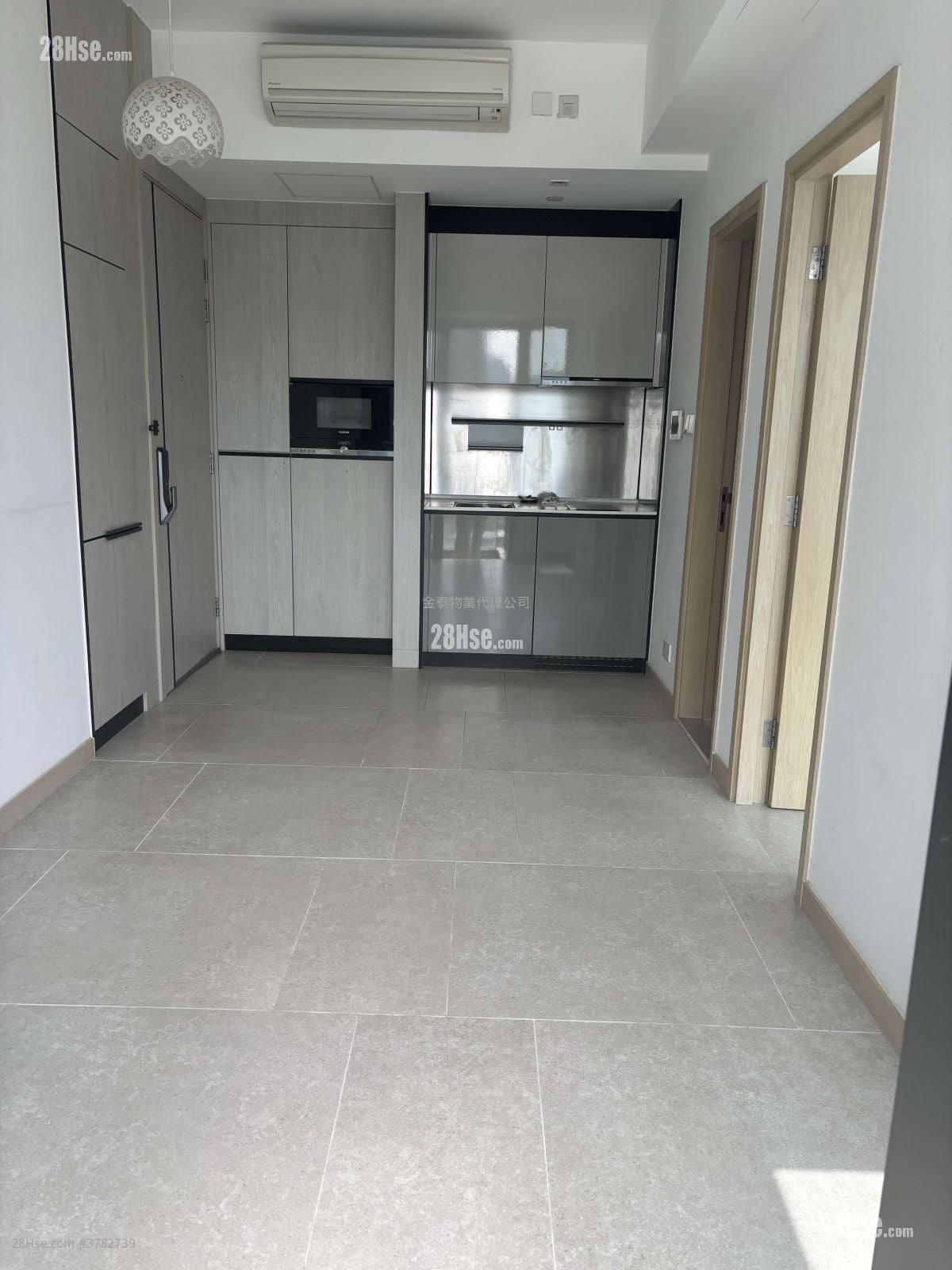 Downtown 38 Rental 1 Bedroom , 1 Bathroom 300 ft²