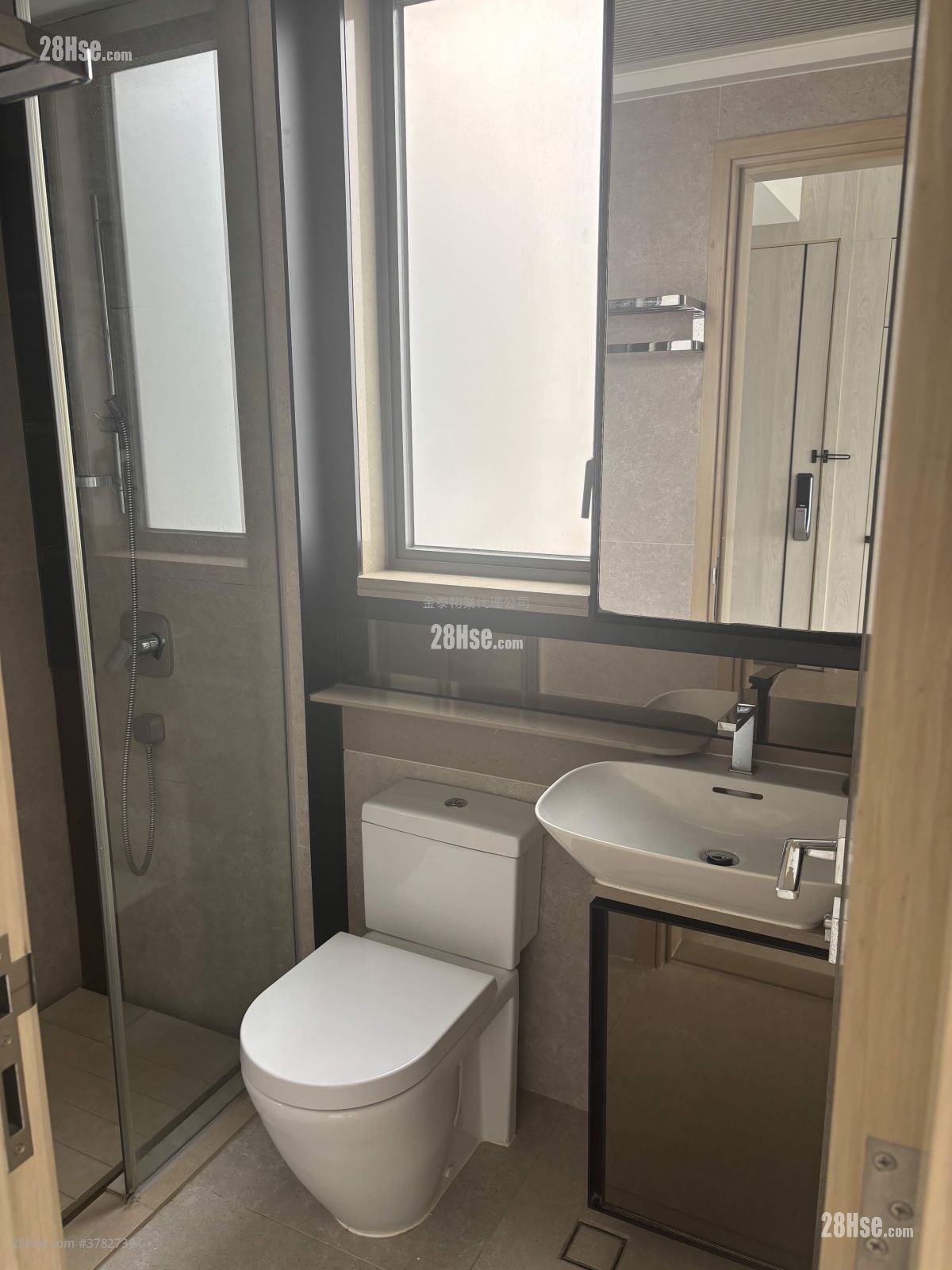 Downtown 38 Rental 1 Bedroom , 1 Bathroom 300 ft²