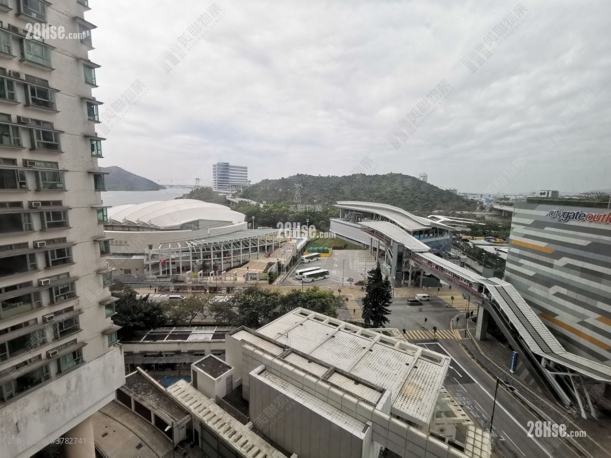 景观: 东堤湾畔 租盘 3 房 , 2 浴室 772 平方尺