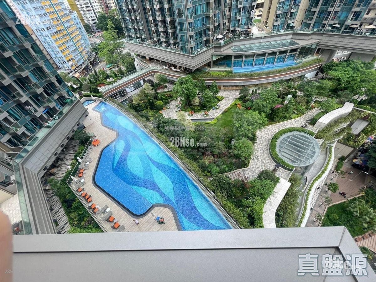 Grand Central Sell 2 Bedrooms , 1 Bathroom 522 ft²