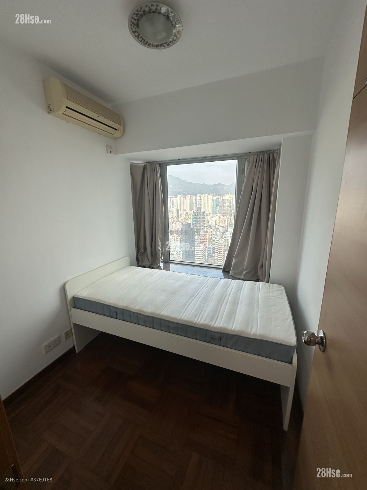 Metro Harbour View Sell 2 Bedrooms , 1 Bathroom 368 ft²