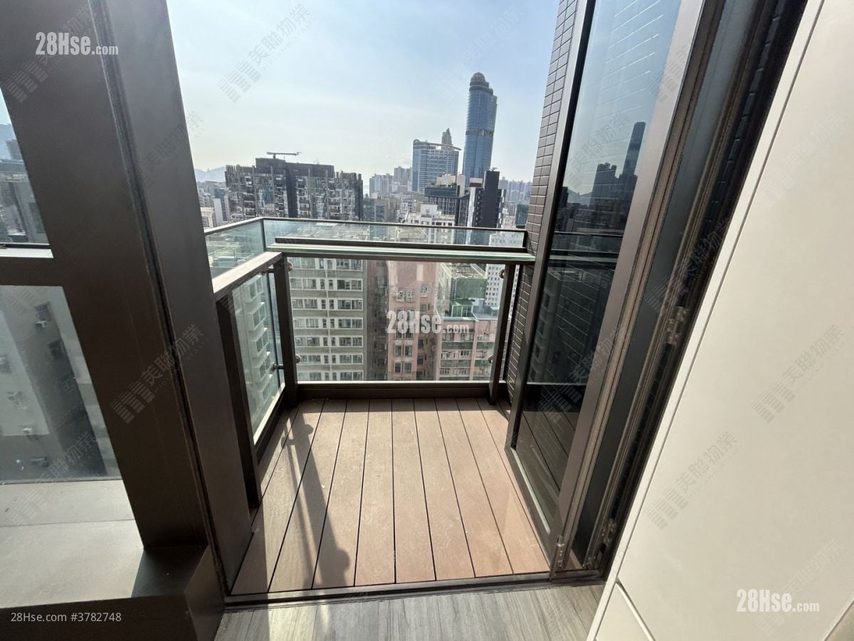 Seven Victory Avenue Sell 1 Bathroom 180 ft²