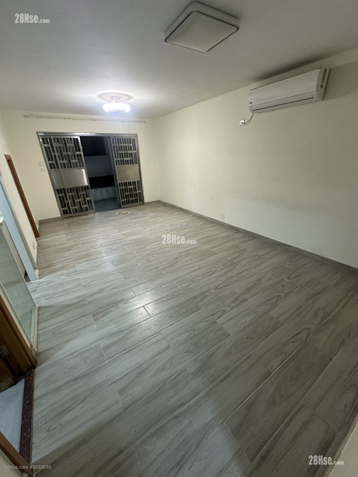 村屋 售盘 3 房 , 2 浴室 630 平方尺