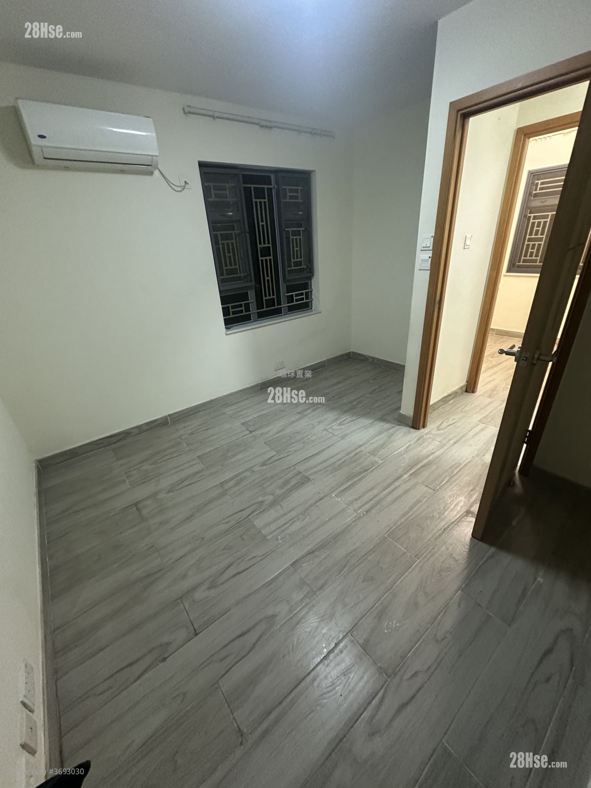 村屋 售盘 3 房 , 2 浴室 630 平方尺