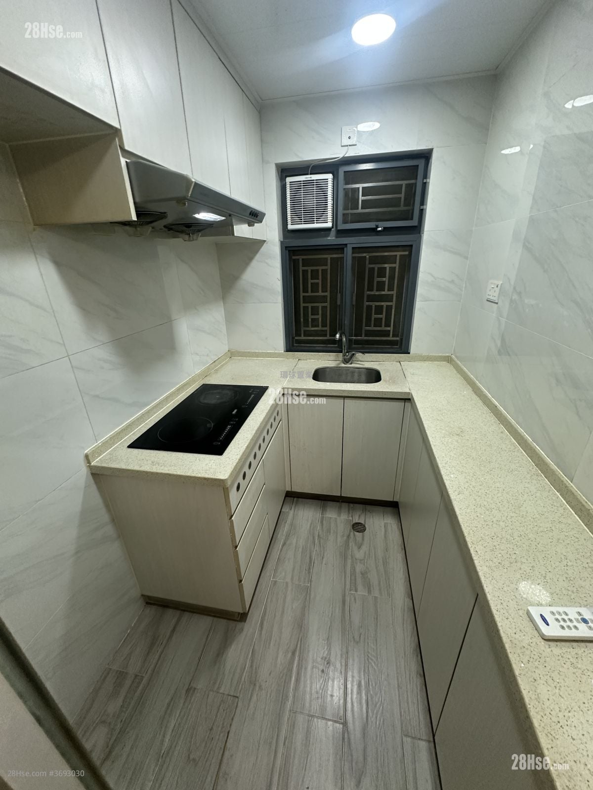 村屋 售盘 3 房 , 2 浴室 630 平方尺