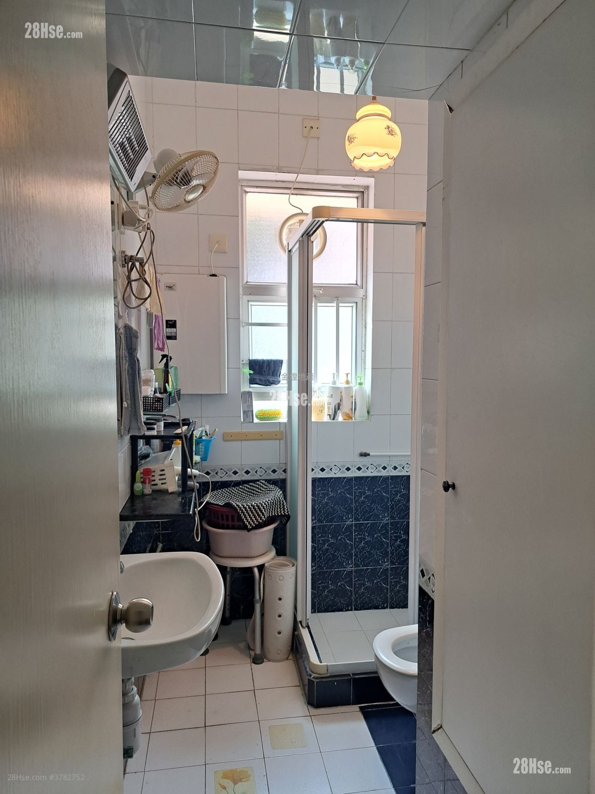 安卢 售盘 3 房 , 1 浴室 1,134 平方尺