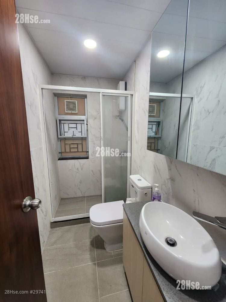 Luen Mei Tsuen Rental 2 Bedrooms , 1 Bathroom