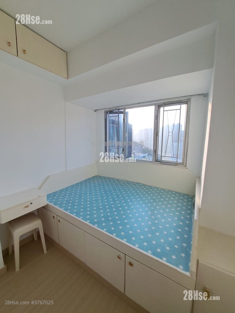 Golden Lion Garden Sell 1 Bedroom , 1 Bathroom 270 ft²