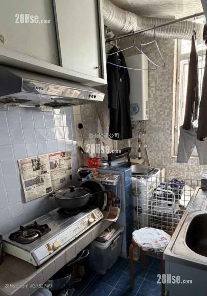 宝佩苑 售盘 2 房 , 1 浴室 401 平方尺