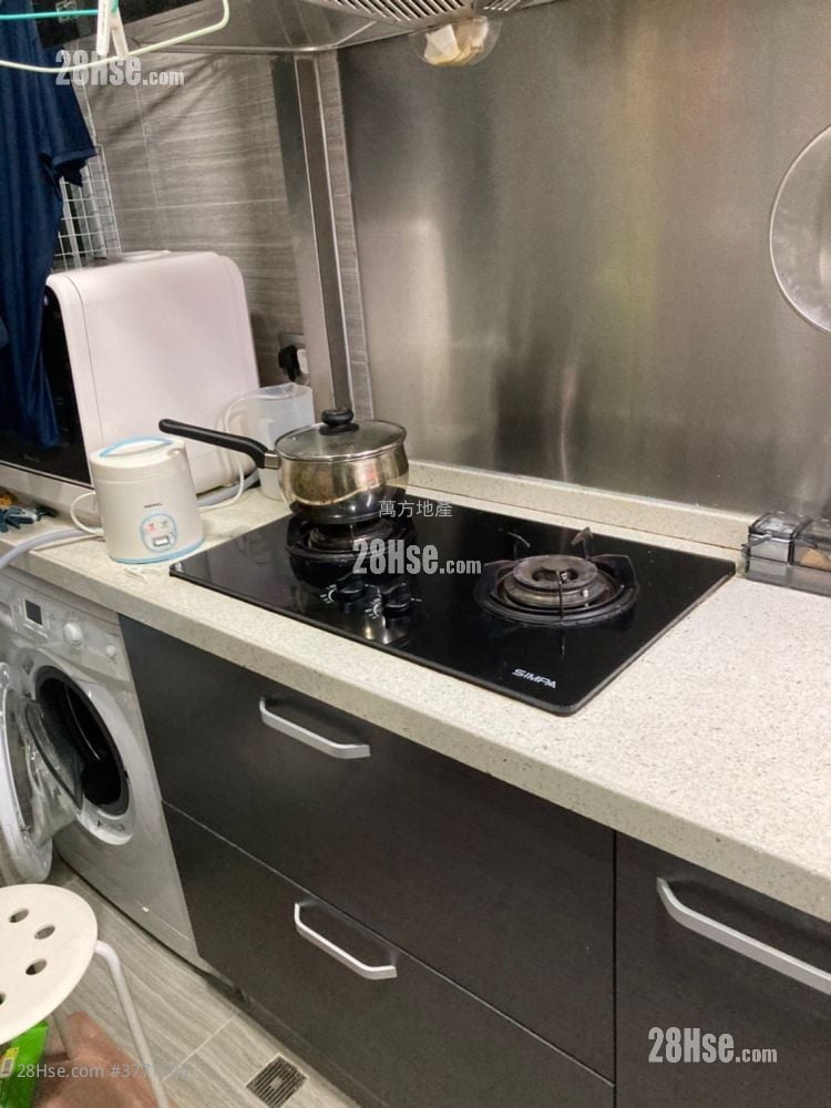 Kwong Yuen Estate Sell 2 Bedrooms , 1 Bathroom 376 ft²