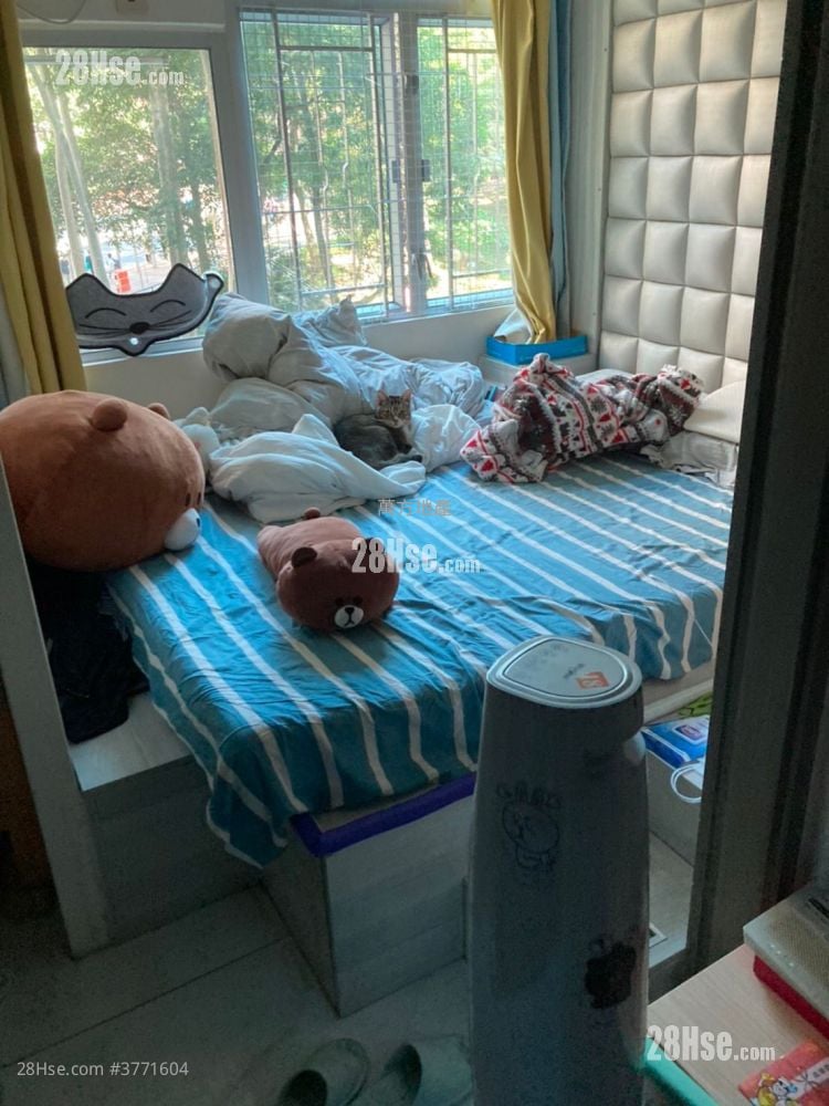 Kwong Yuen Estate Sell 2 Bedrooms , 1 Bathroom 376 ft²