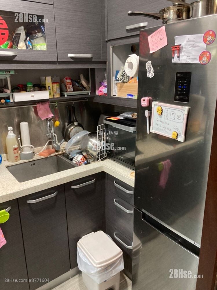 Kwong Yuen Estate Sell 2 Bedrooms , 1 Bathroom 376 ft²