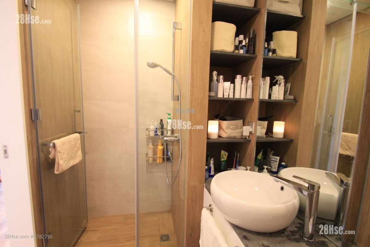 The Metropolis Residence Sell 2 Bedrooms , 1 Bathroom 470 ft²