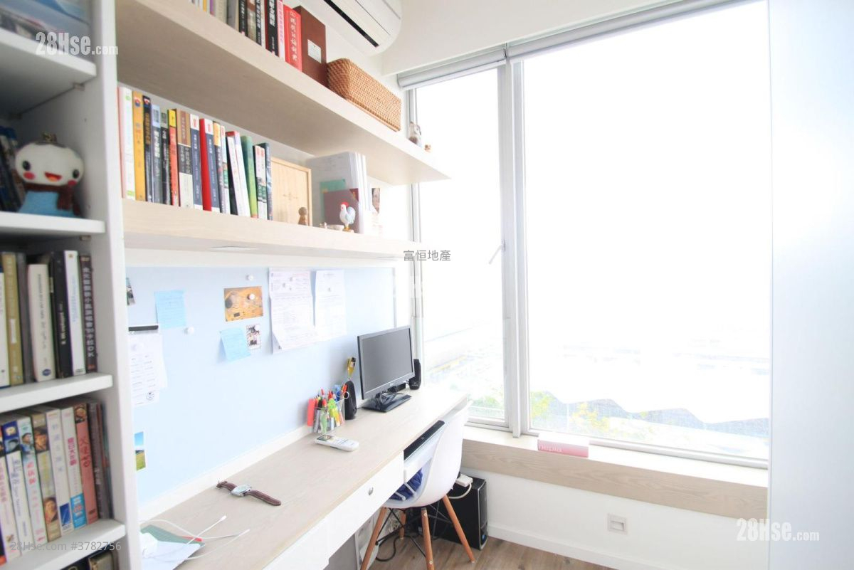 The Metropolis Residence Sell 2 Bedrooms , 1 Bathroom 470 ft²