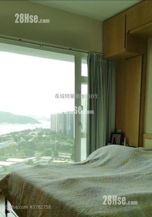 King's View Court Sell 2 Bedrooms , 2 Bathrooms 690 ft²