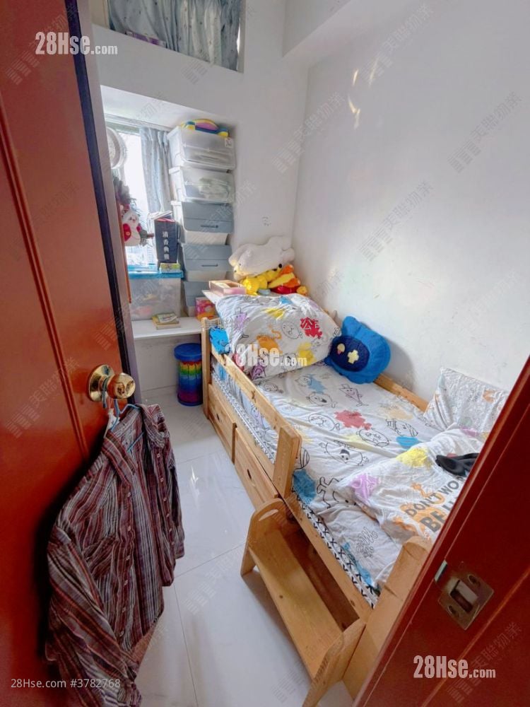 Residence Oasis Sell 3 Bedrooms 667 ft²