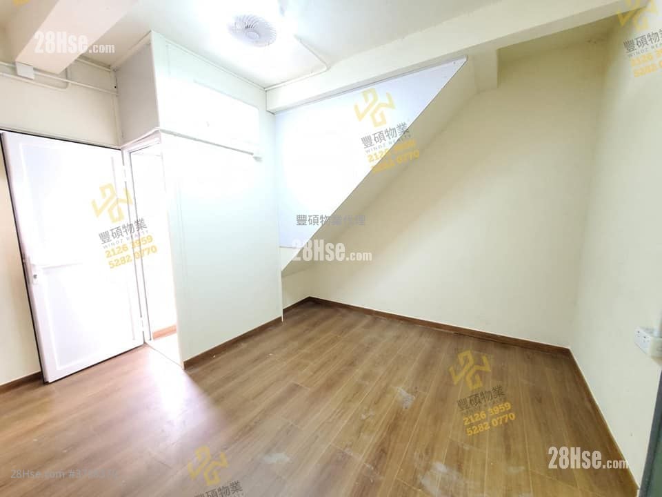 村屋 租盘 1 房 , 1 浴室 350 平方尺