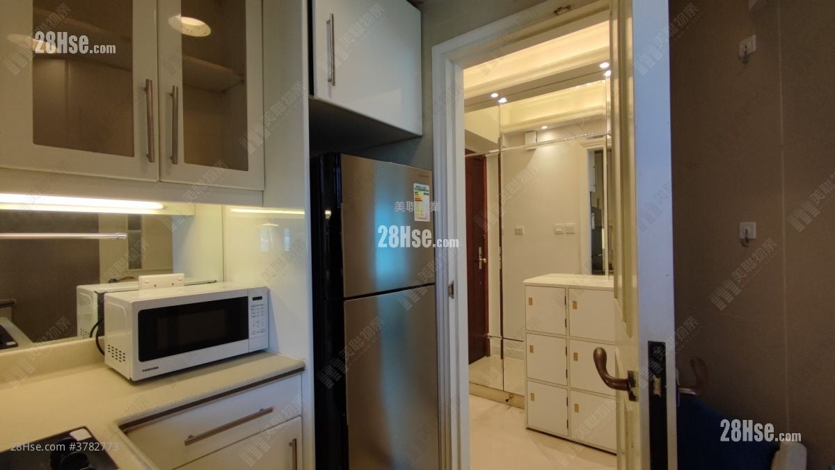 厨房: 港景峰 租盘 2 房 , 1 浴室 496 平方尺