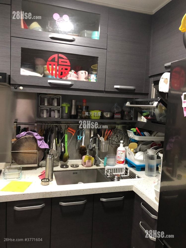 Kwong Yuen Estate Sell 2 Bedrooms , 1 Bathroom 376 ft²