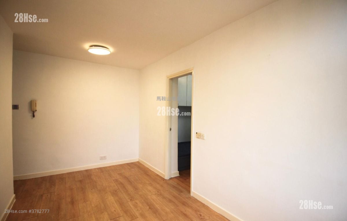 Kam Ying Court Rental 2 Bedrooms , 1 Bathroom 401 ft²