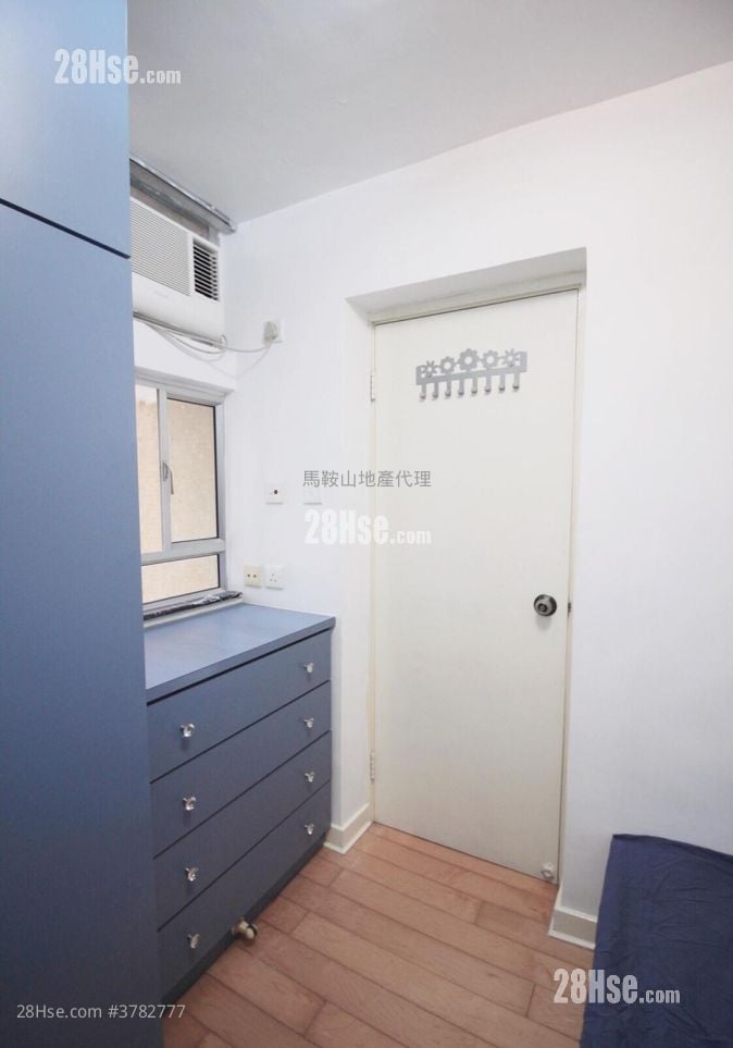 Kam Ying Court Rental 2 Bedrooms , 1 Bathroom 401 ft²