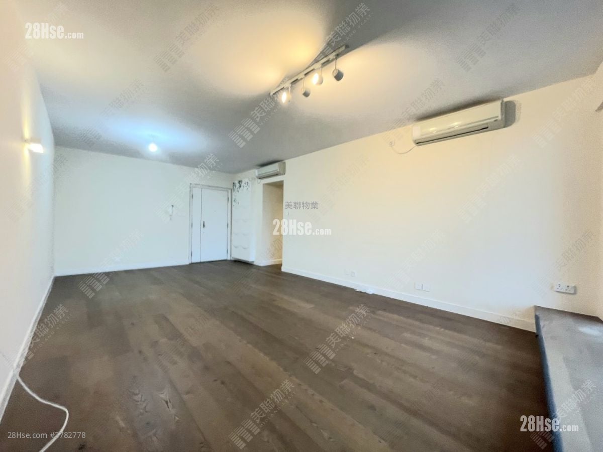 Carmen's Garden Sell 3 Bedrooms , 2 Bathrooms 1,087 ft²