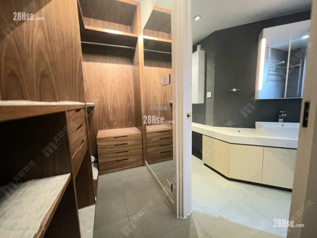 Carmen's Garden Sell 3 Bedrooms , 2 Bathrooms 1,087 ft²