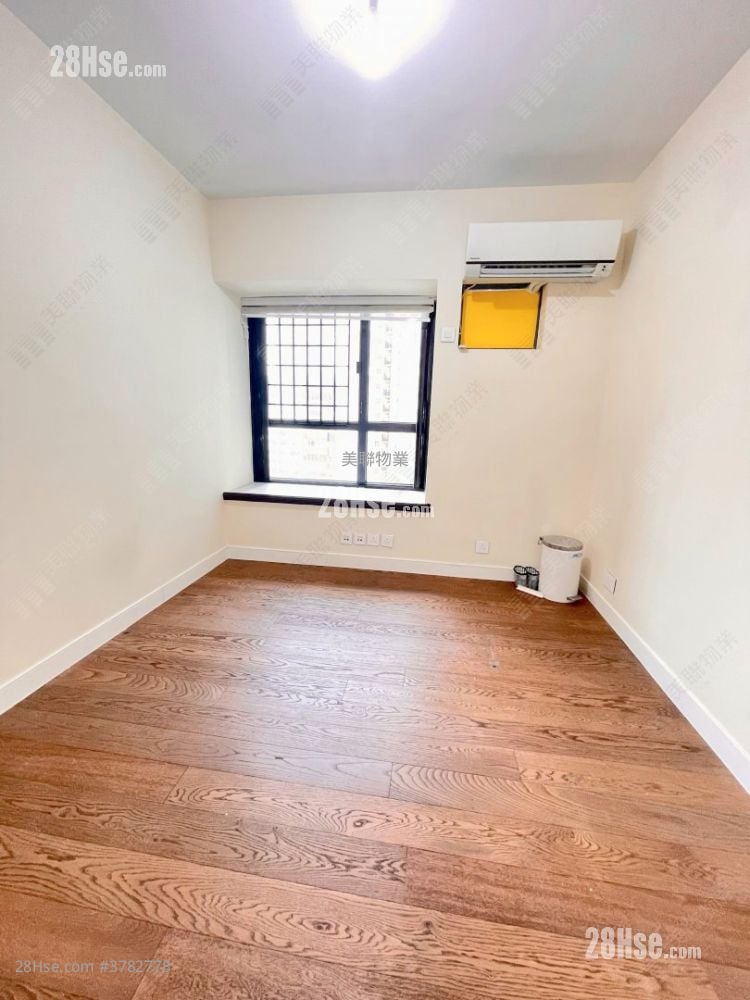 Carmen's Garden Sell 3 Bedrooms , 2 Bathrooms 1,087 ft²