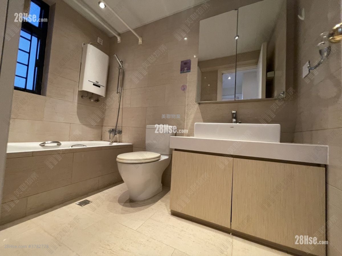 Carmen's Garden Sell 3 Bedrooms , 2 Bathrooms 1,087 ft²