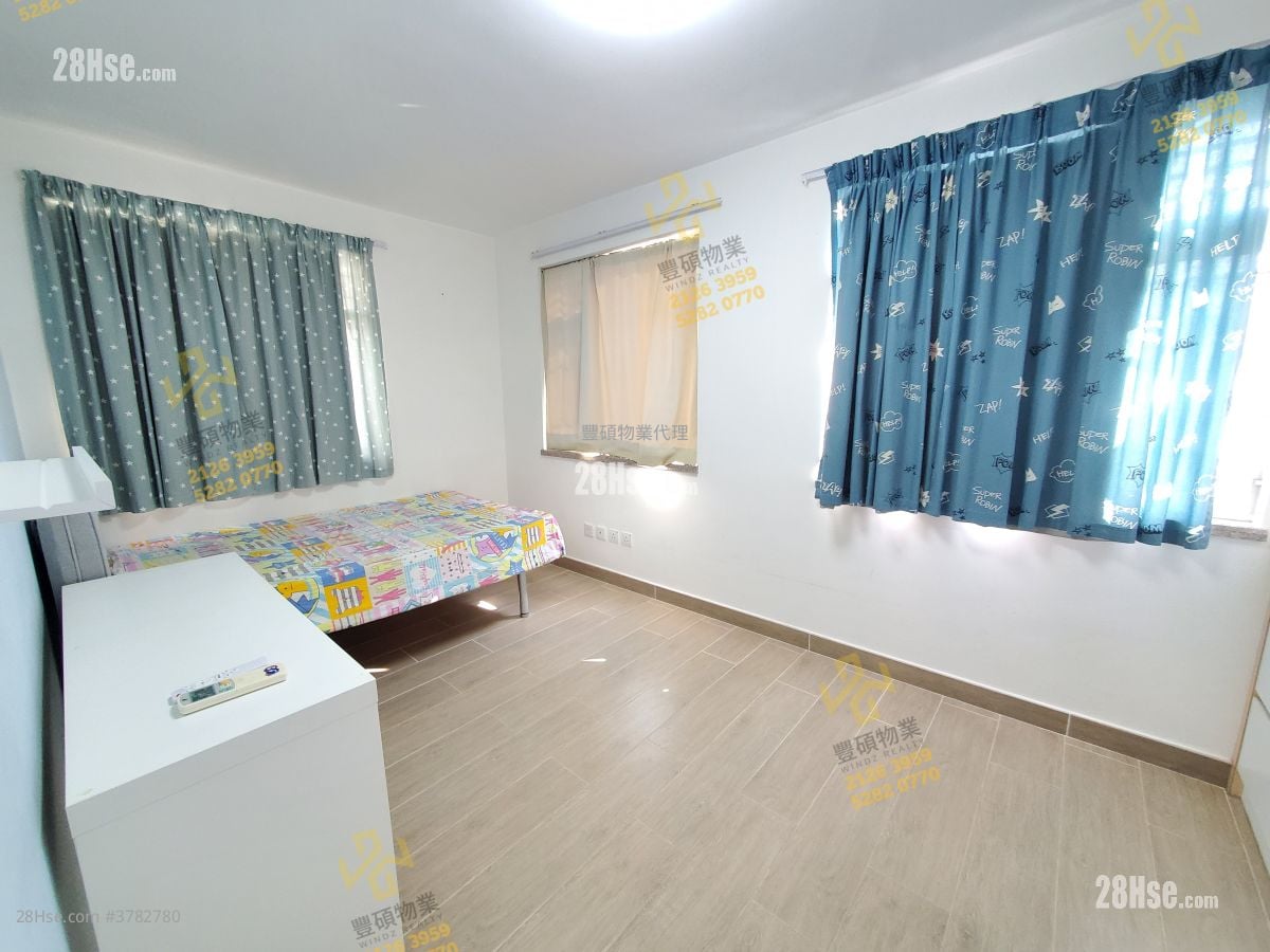 村屋 租盘 2 房 , 1 浴室 700 平方尺