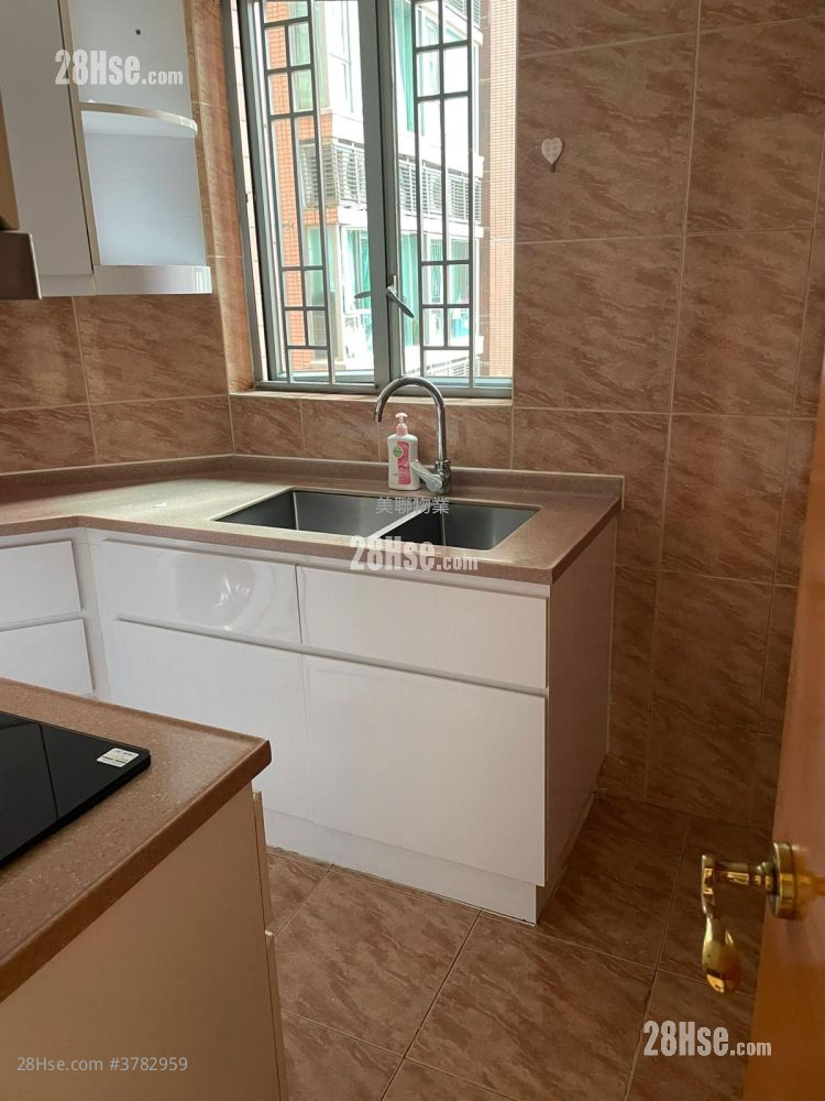 Tierra Verde Sell 3 Bedrooms , 2 Bathrooms 639 ft²