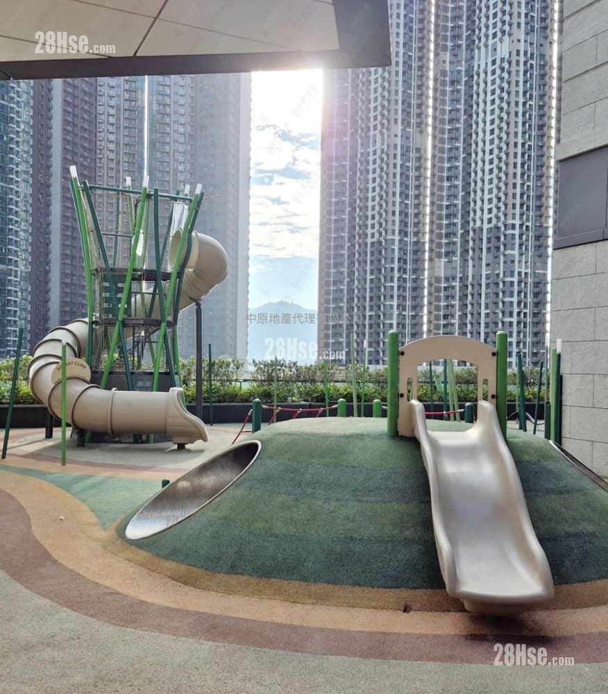 Seasons Place Sell 1 Bedroom , 1 Bathroom 323 ft²