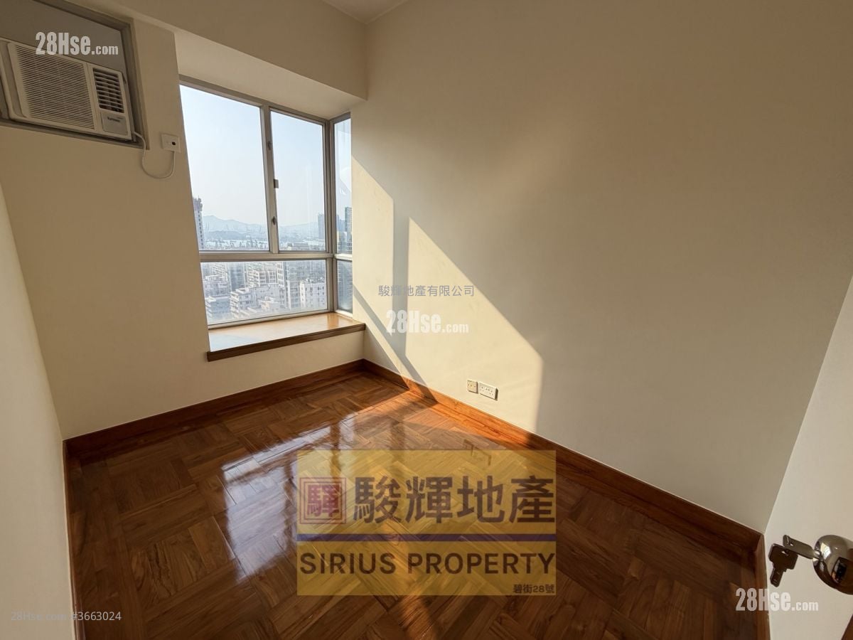 Liberty Mansion Rental 2 Bedrooms , 1 Bathroom 430 ft²