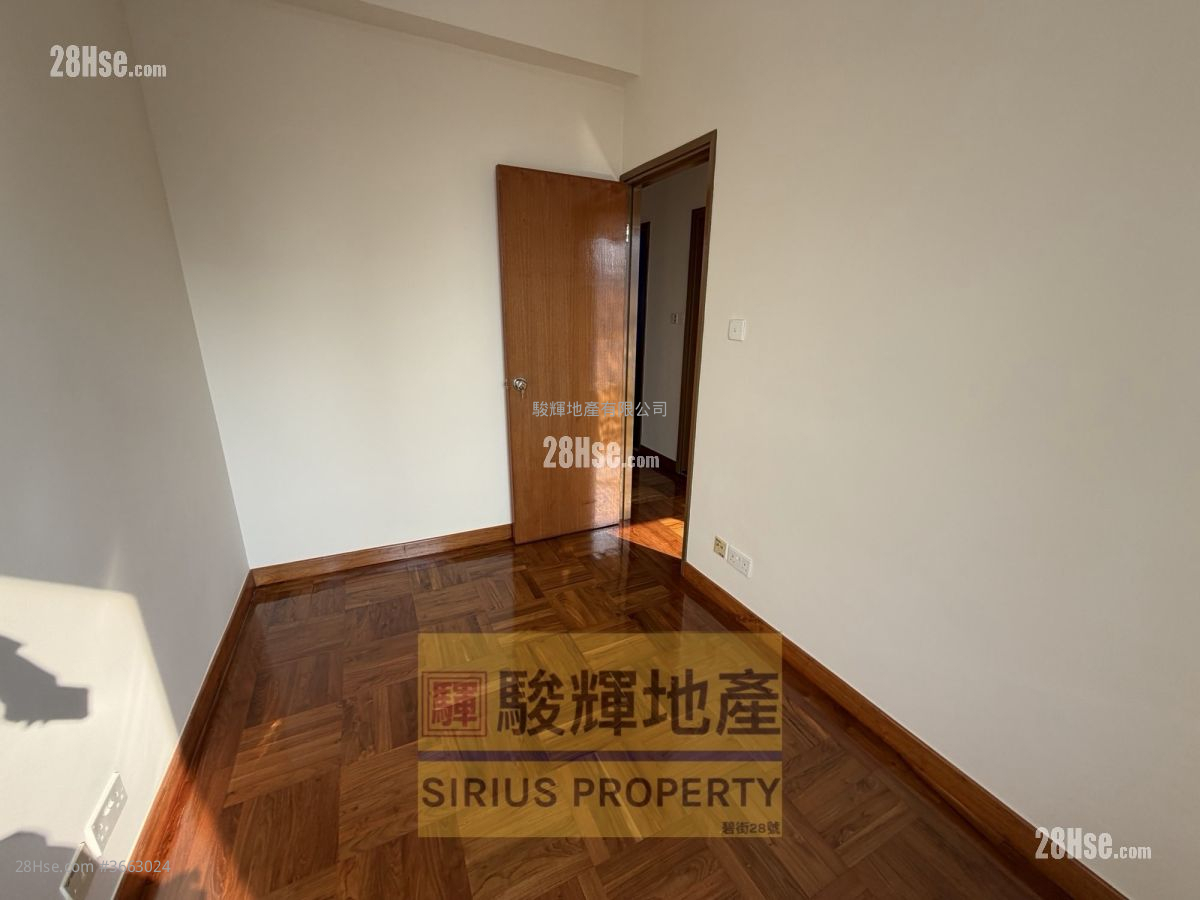 Liberty Mansion Rental 2 Bedrooms , 1 Bathroom 430 ft²