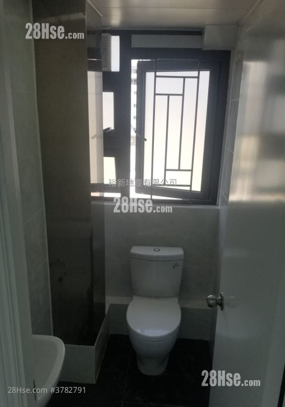 Gold King Industrial Building Rental 1 Toilet